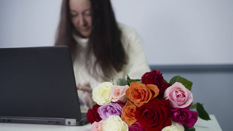 How Having Flowers in the Office Boosts Employees' Mood