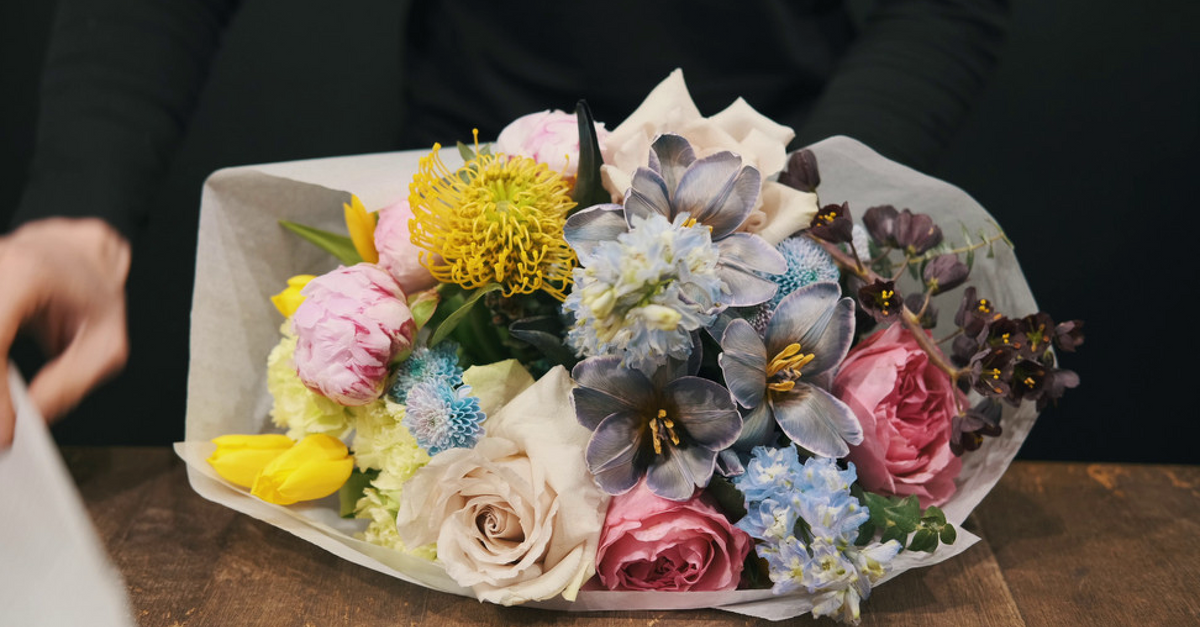 How Can You Make a Flower Arrangement Last Longer?