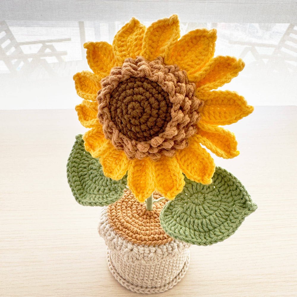 Crochet Sunflower Pot Detail