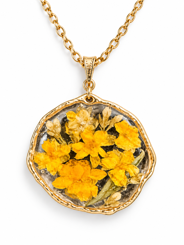 Yellow primrose round pendant with preserved flowers