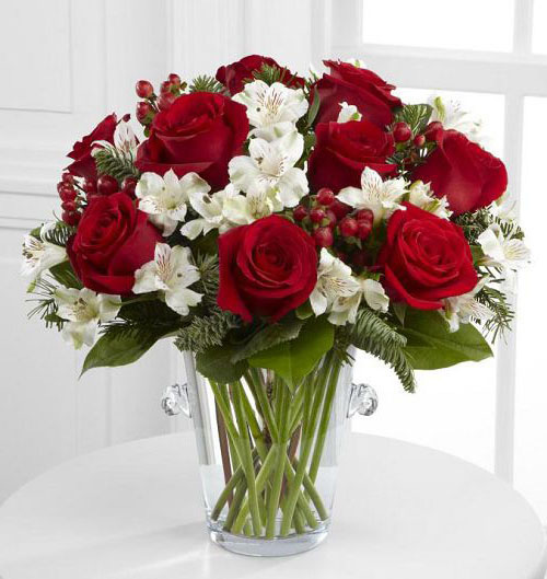 11-C7 Holiday Bouquet by Vera Wang