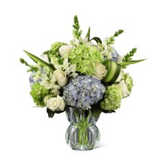 Superior Sights Bouquet of hydrangea and roses Deluxe